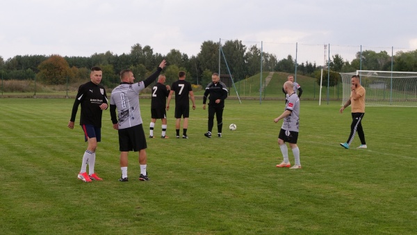 2026-09-26-zelechow-turniej-oldboys-fot-016.jpg
