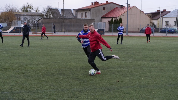 sep-wisla-maciejowice-sparing-2022-02-20-fot-067.jpg