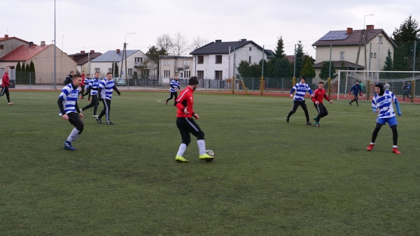 sep-wisla-maciejowice-sparing-2022-02-20-fot-009.jpg