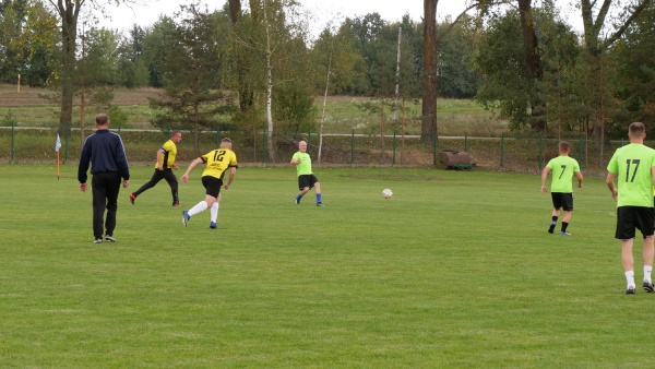 2026-09-26-zelechow-turniej-oldboys-fot-017.jpg
