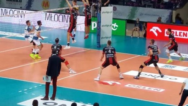 2016-10-01-siatkarki_wyjazd_politechnika_w_resovia-11.jpg
