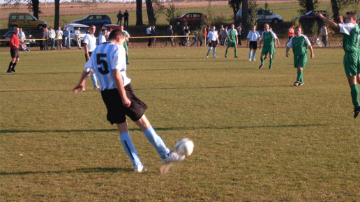 Dośrodkowanie Marcina Jaśkiewicza.