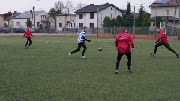sep-wisla-maciejowice-sparing-2022-02-20-fot-019.jpg