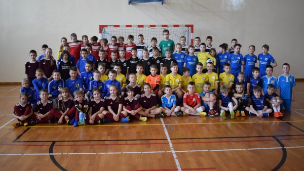  XIII-turniej-pilkarski-ryckie-orliki-o-puchar-cemaru-fot-24.jpg