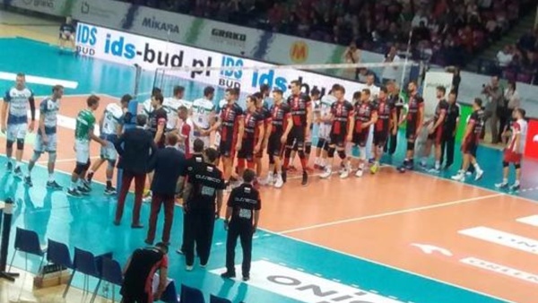 2016-10-01-siatkarki_wyjazd_politechnika_w_resovia-37.jpg