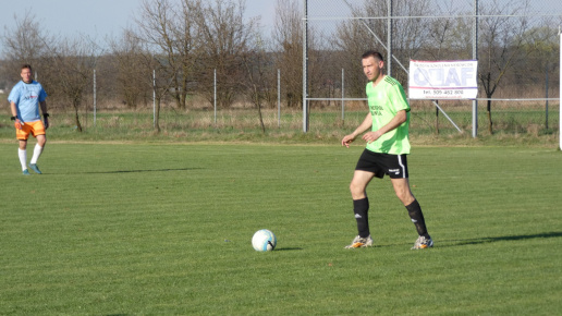 Orzeł Unin - Sęp Żelechów, 2018.04.14 fot. 40