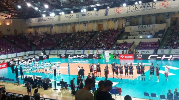 2016-10-01-siatkarki_wyjazd_politechnika_w_resovia-14.jpg
