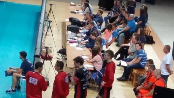 2016-10-01-siatkarki_wyjazd_politechnika_w_resovia-19.jpg