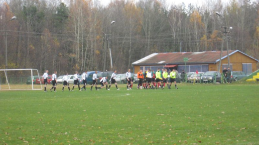 Sęp Żelechów - Burza Pilawa 2007.11.04 (fotografia 1)