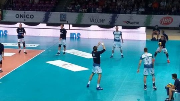 2016-10-01-siatkarki_wyjazd_politechnika_w_resovia-04.jpg
