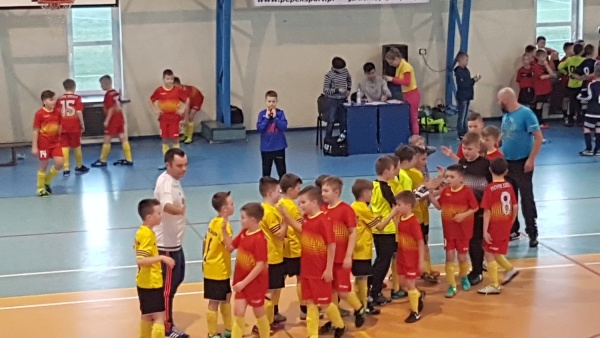 2017.03.05 turniej Piłkarska przyszłość na hali w Sobolewie fot. 06