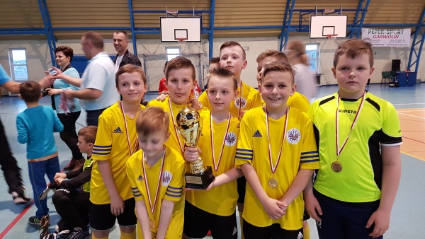 2017.03.05 turniej Piłkarska przyszłość na hali w Sobolewie fot.10