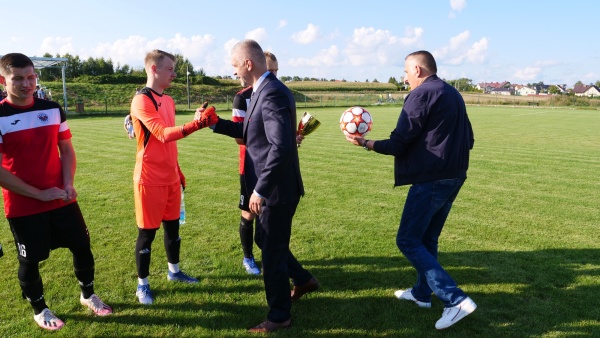 Odebranie pucharu za mistrzostwo ligi 2021-08-12 fot. 6