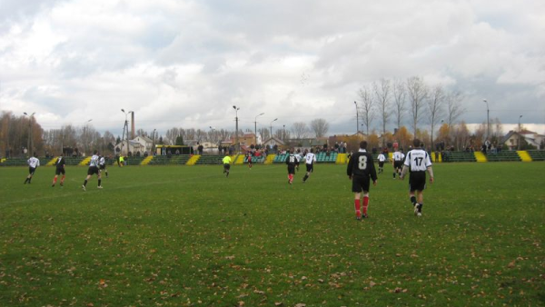 Sęp Żelechów - Burza Pilawa 2007.11.04 (fotografia 25)