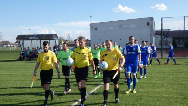 Orzeł Unin - Sęp Żelechów, 2018.04.14 fot. 04