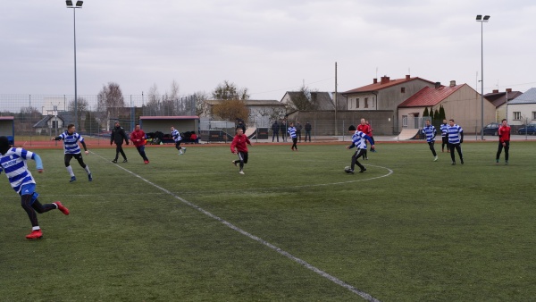 sep-wisla-maciejowice-sparing-2022-02-20-fot-001.jpg