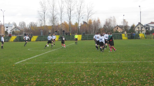 Sęp Żelechów - Burza Pilawa 2007.11.04 (fotografia 13)