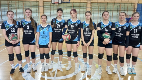 mazowicka-liga-mlodziczek-2023-12-10-fot-01-1500x785.jpg
