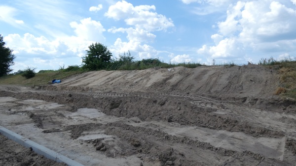  Remont trybun 2020.08.09 fot. 06