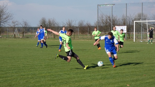 Orzeł Unin - Sęp Żelechów, 2018.04.14 fot. 26