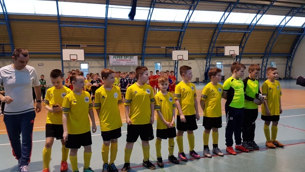 2017.03.05 turniej Piłkarska przyszłość na hali w Sobolewie fot. 07