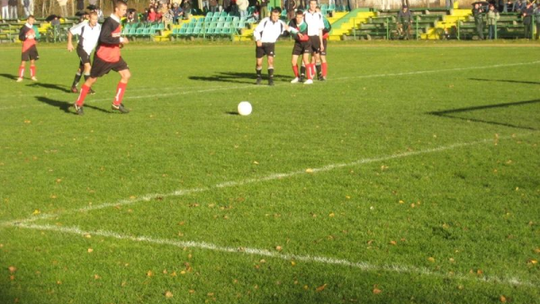 Sęp Żelechów - Burza Pilawa 2007.11.04 (fotografia 33)