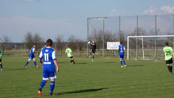 Orzeł Unin - Sęp Żelechów, 2018.04.14 fot. 27