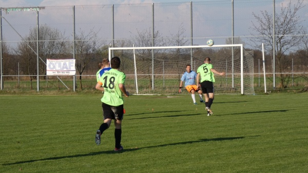 Orzeł Unin - Sęp Żelechów, 2018.04.14 fot. 55