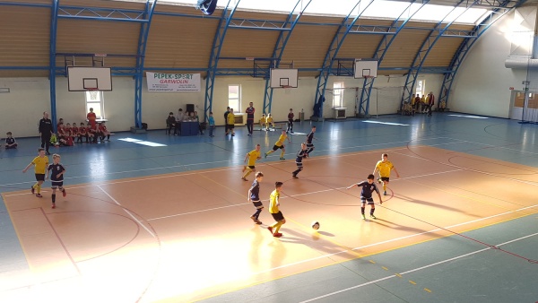 2017.03.05 turniej Piłkarska przyszłość na hali w Sobolewie fot. 01