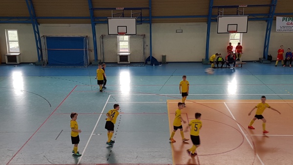 2017.03.05 turniej Piłkarska przyszłość na hali w Sobolewie fot. 02
