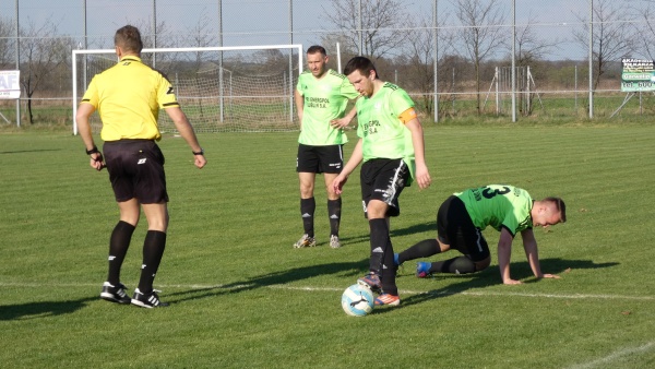 Orzeł Unin - Sęp Żelechów, 2018.04.14 fot. 37